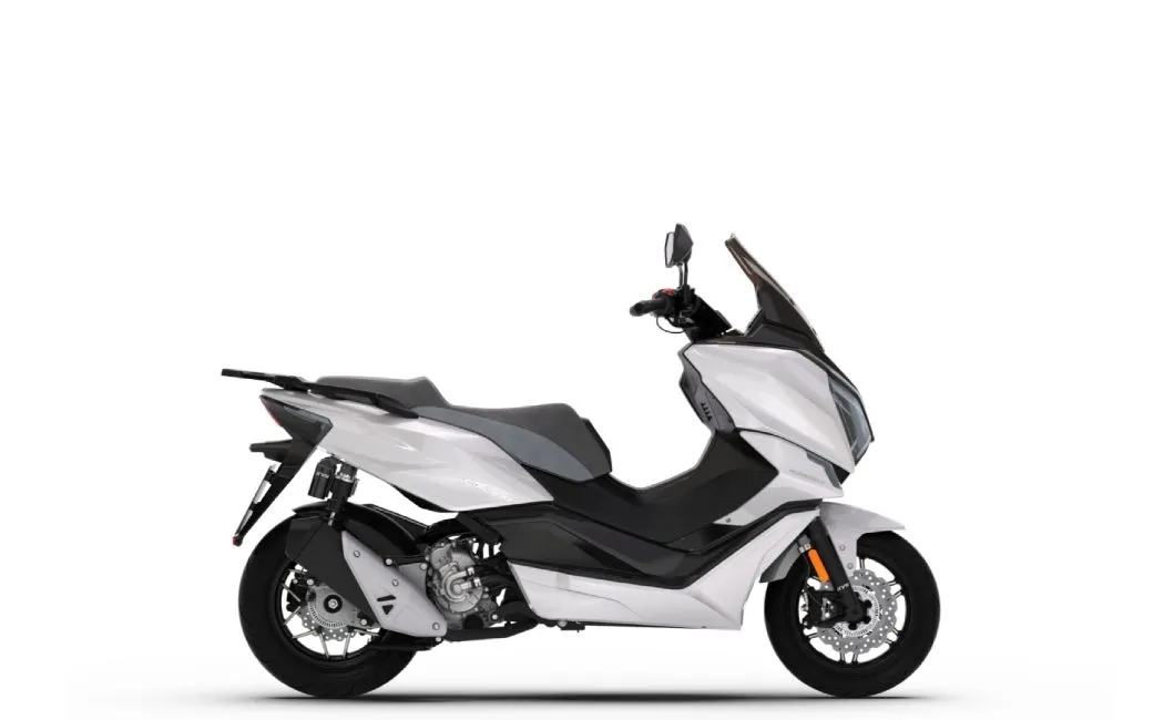 Morbidelli SC300 ▷ Precio, Ficha Técnica y Equipamiento