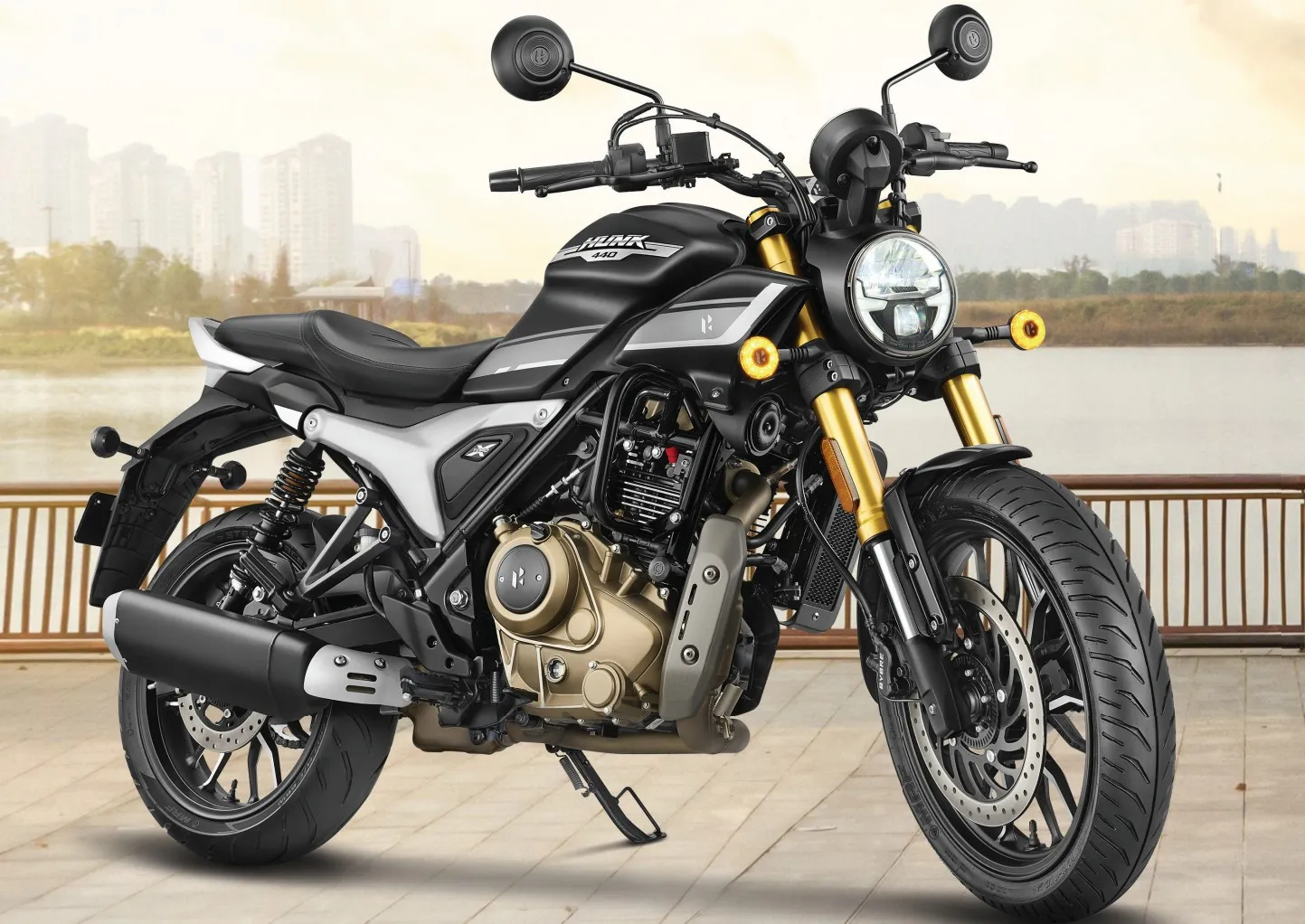 Ya a la venta una nueva y atractiva moto naked A2 ultra barata a precio de scooter de 125 c.c., la Hero MotoCorp Hunk 440